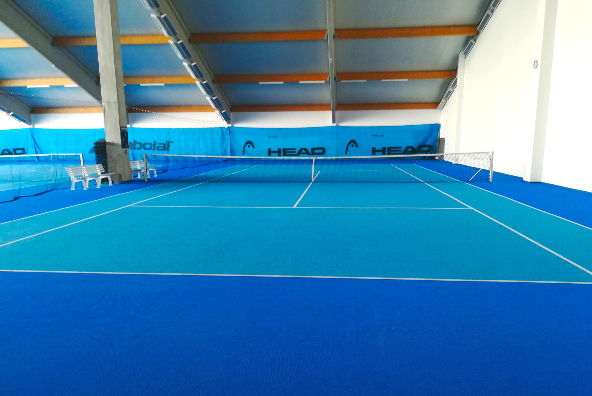 Tennisplatz mit Teppichbelag 1